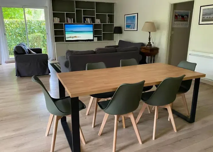 Bel Spacieux Avec Jardin Et Piscine Apartman *