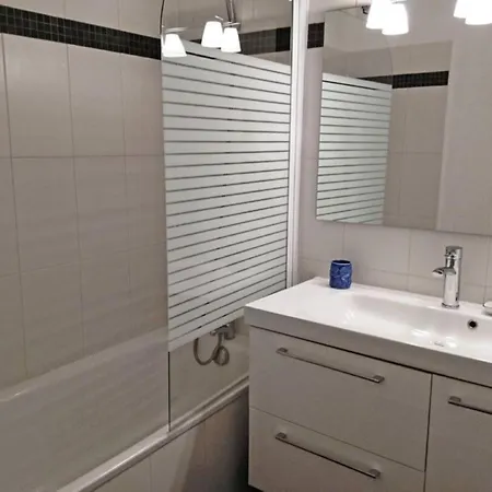 Apartment Bel Spacieux Avec Jardin Et Piscine *